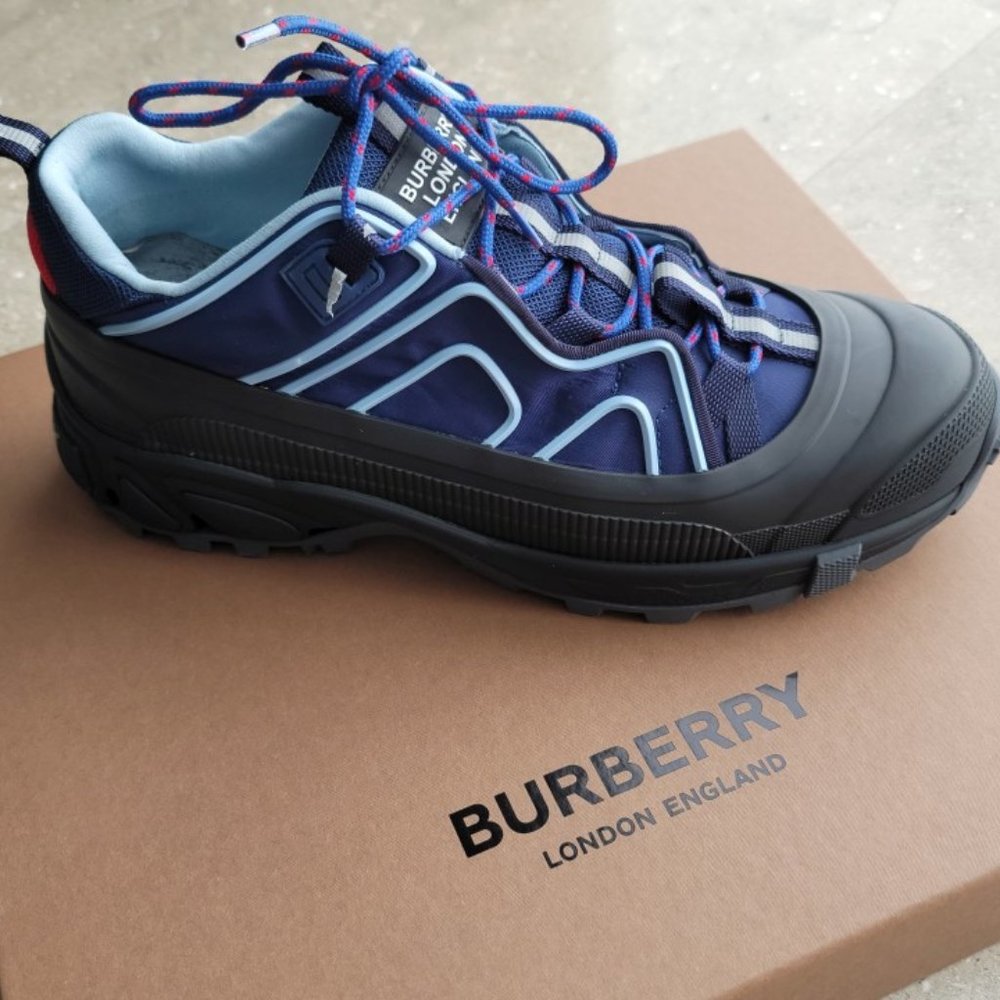 Burberry Arthur in Midnight Navy, size 43
